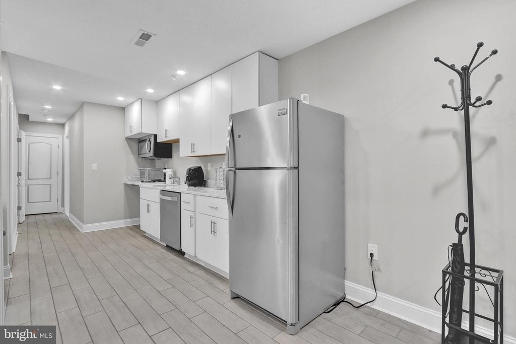 1167 Morse Street Ne - Photo 6