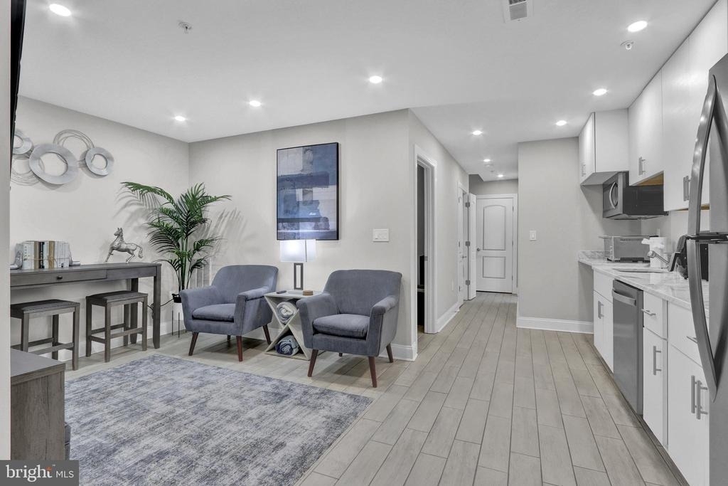 1167 Morse Street Ne - Photo 3
