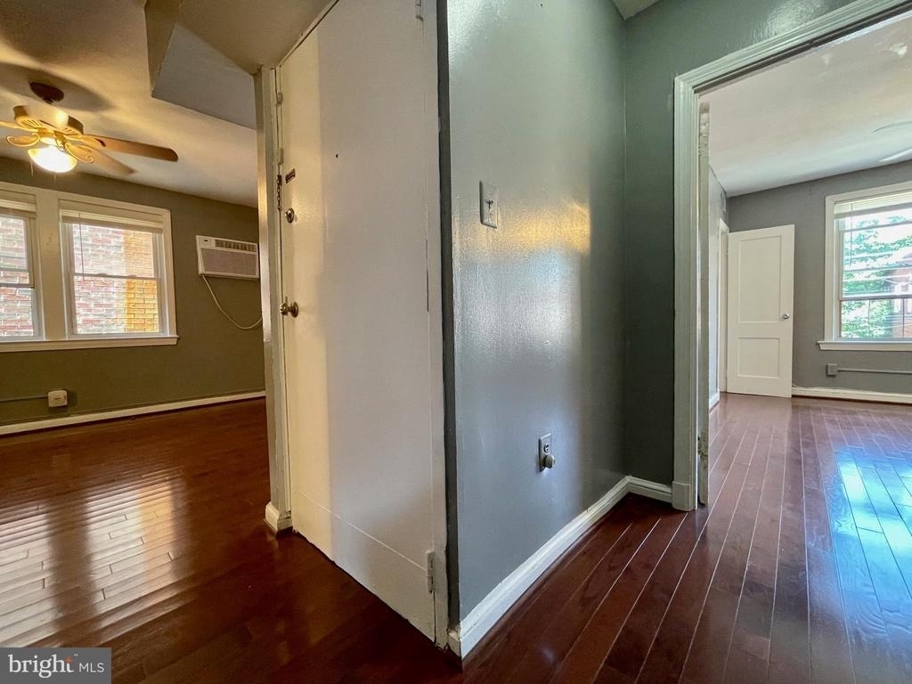 1858 Kendall Street Ne - Photo 17