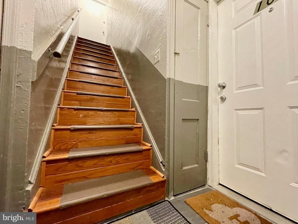 1858 Kendall Street Ne - Photo 1