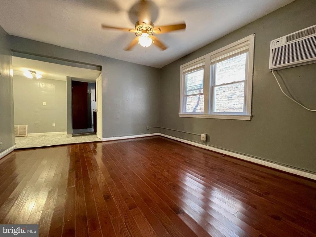 1858 Kendall Street Ne - Photo 7