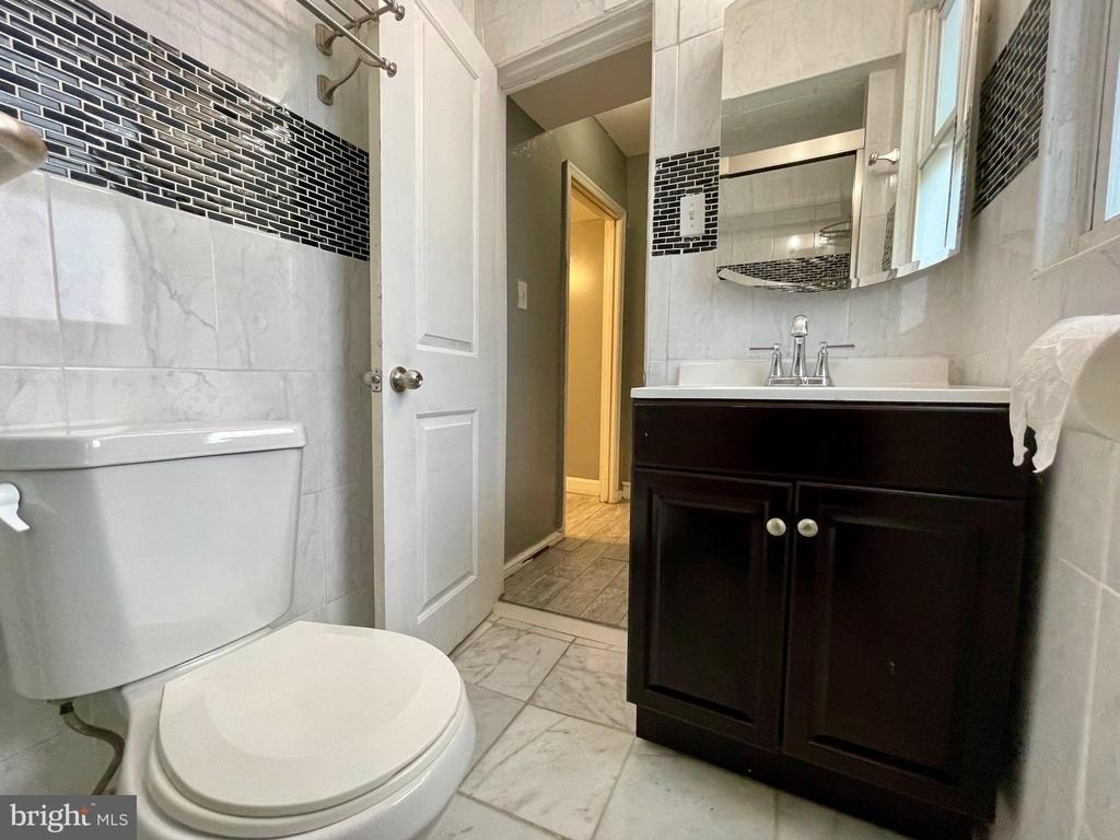 1858 Kendall Street Ne - Photo 23