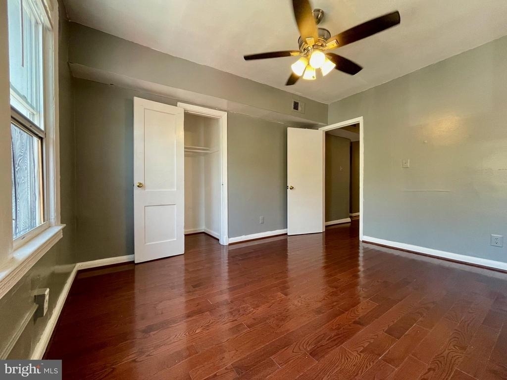 1858 Kendall Street Ne - Photo 12
