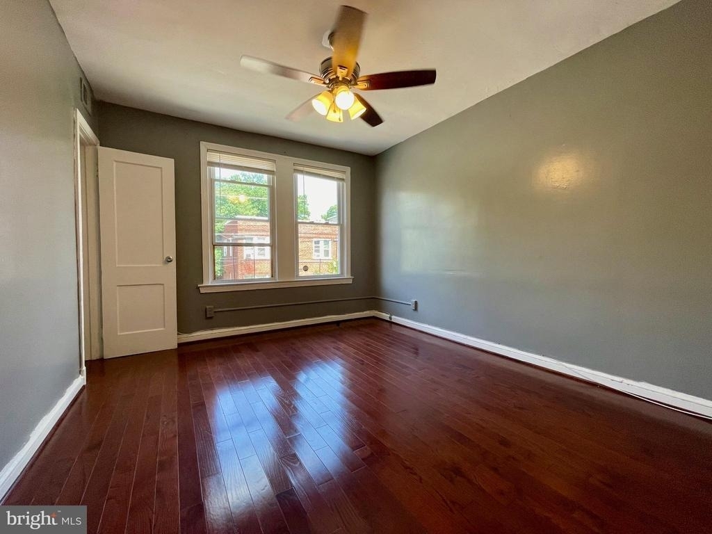 1858 Kendall Street Ne - Photo 18