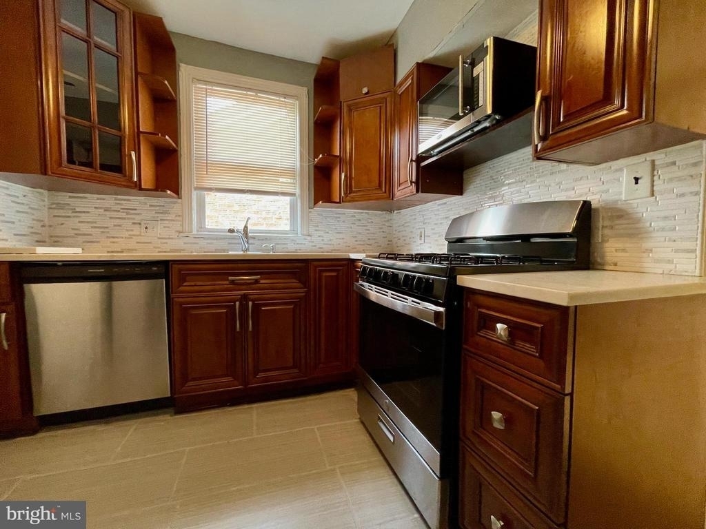 1858 Kendall Street Ne - Photo 29