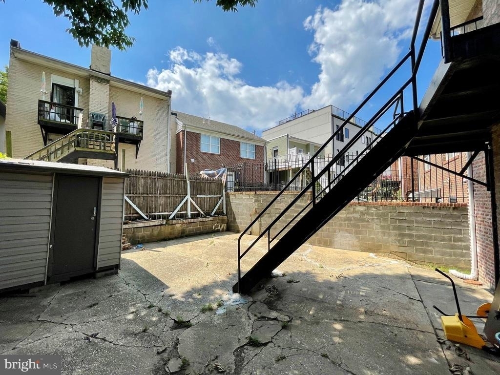 1858 Kendall Street Ne - Photo 35