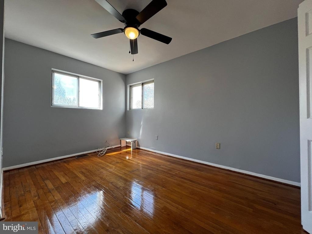 4930 Eads Place Ne - Photo 9