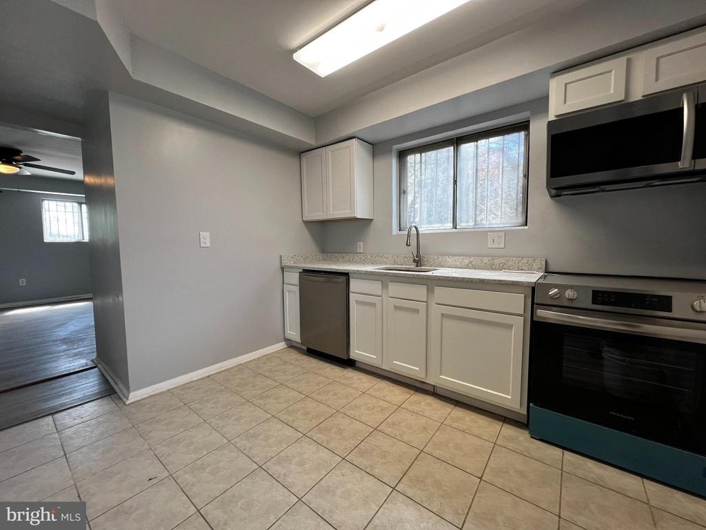 4930 Eads Place Ne - Photo 3