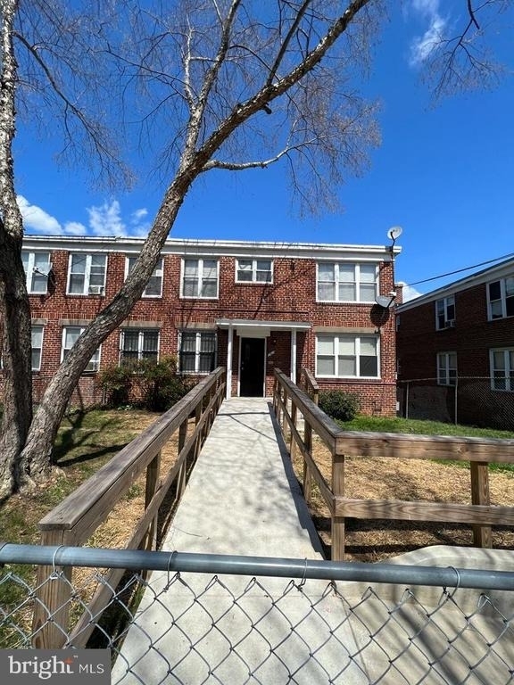 141 Galveston Place Sw - Photo 1
