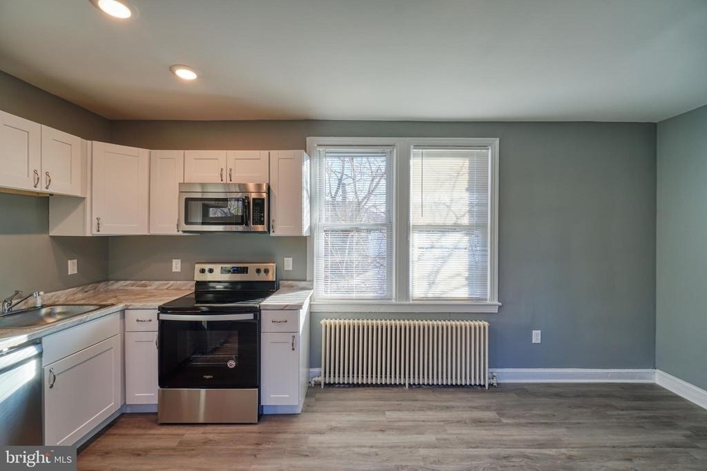 400 Douglas Street Ne - Photo 5
