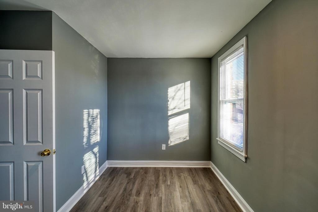 400 Douglas Street Ne - Photo 11