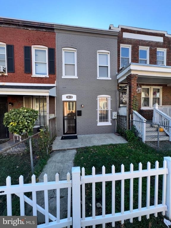 1819 Gales Street Ne - Photo 1
