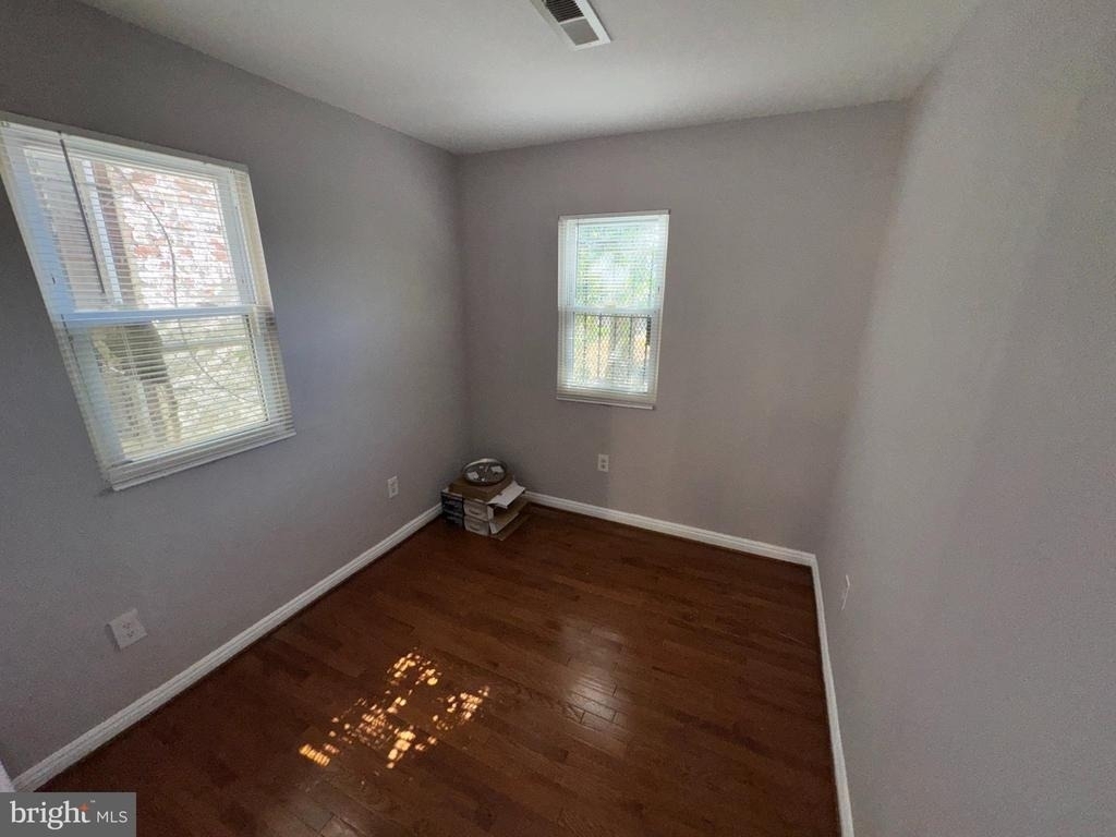 1819 Gales Street Ne - Photo 7