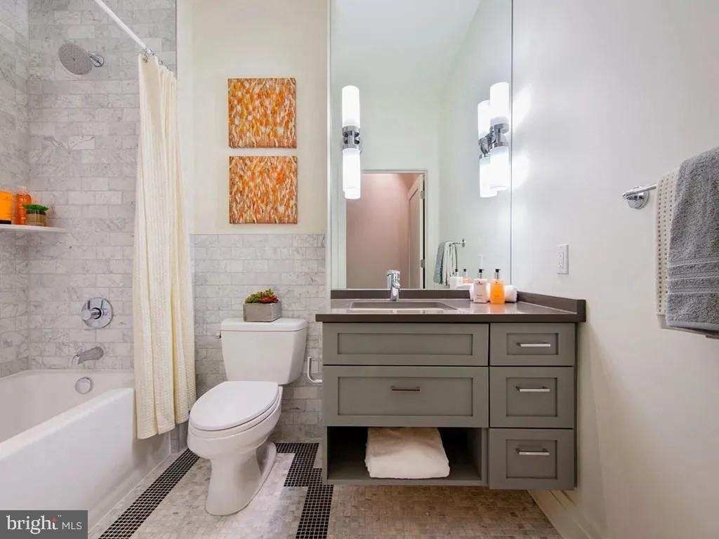 1350 R Street Nw - Photo 2