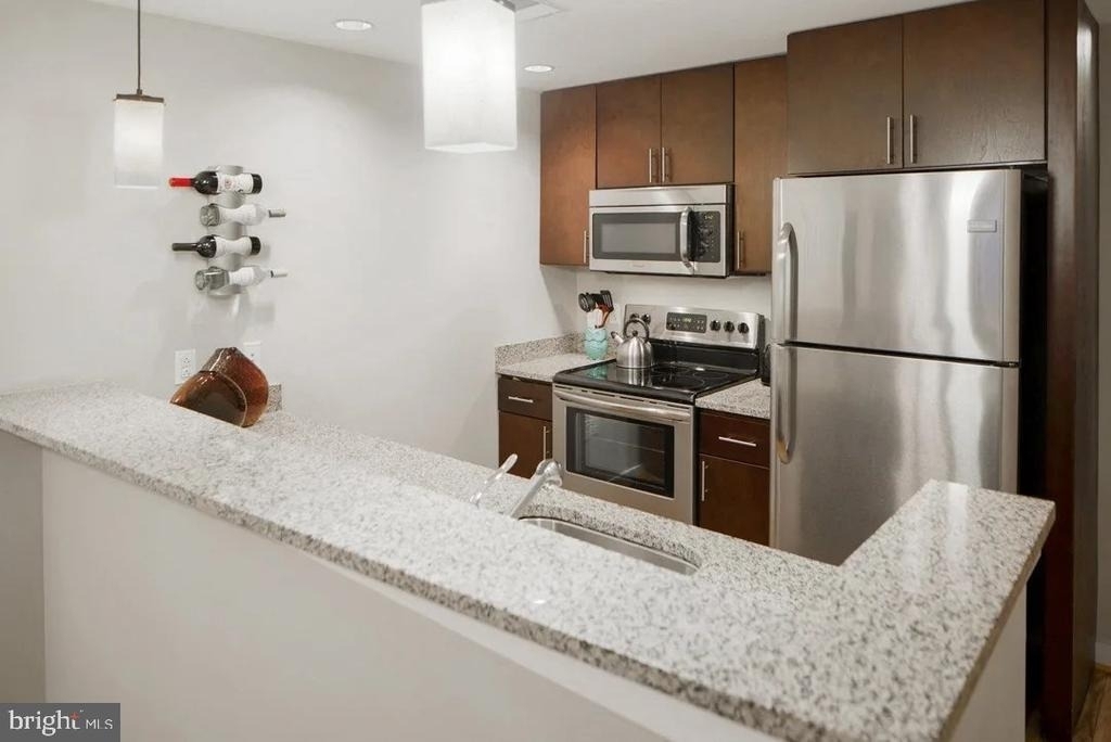 1825 Nw 7th Street Nw - Photo 2