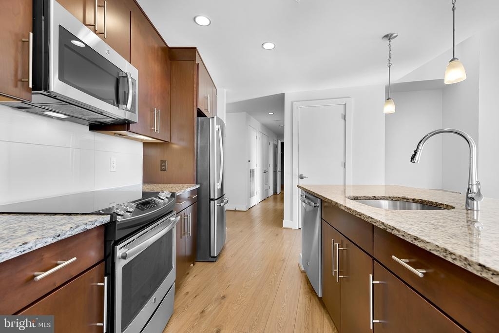 880 New Jersey Avenue Se - Photo 2