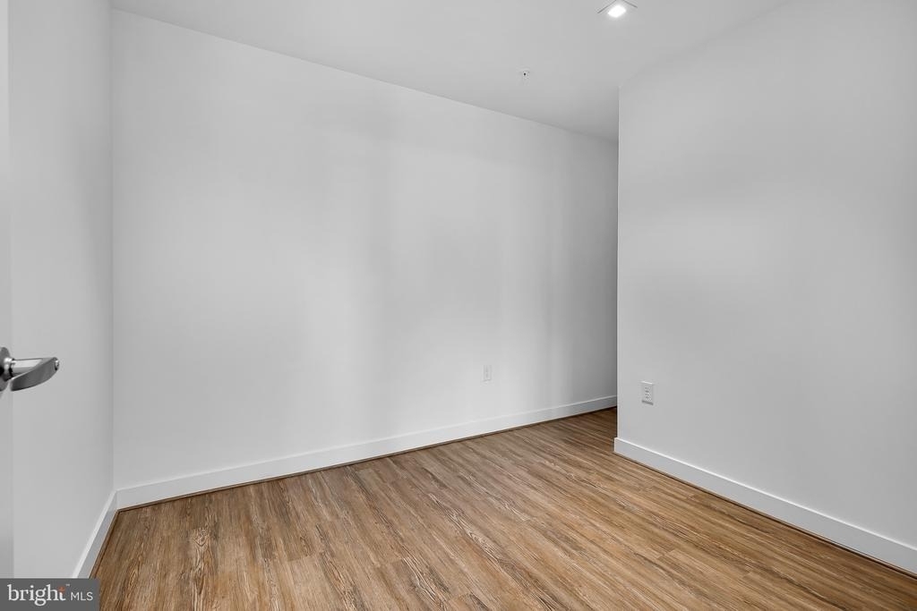 150 I Street Se - Photo 6