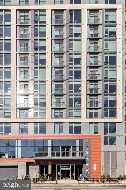 150 I Street Se - Photo 1