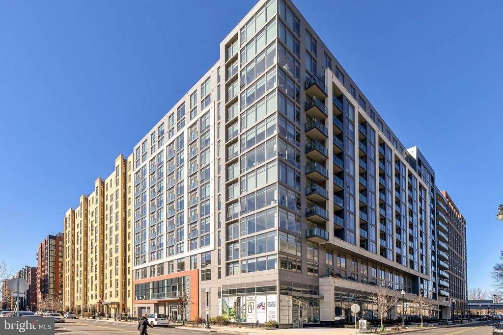 150 I Street Se - Photo 0