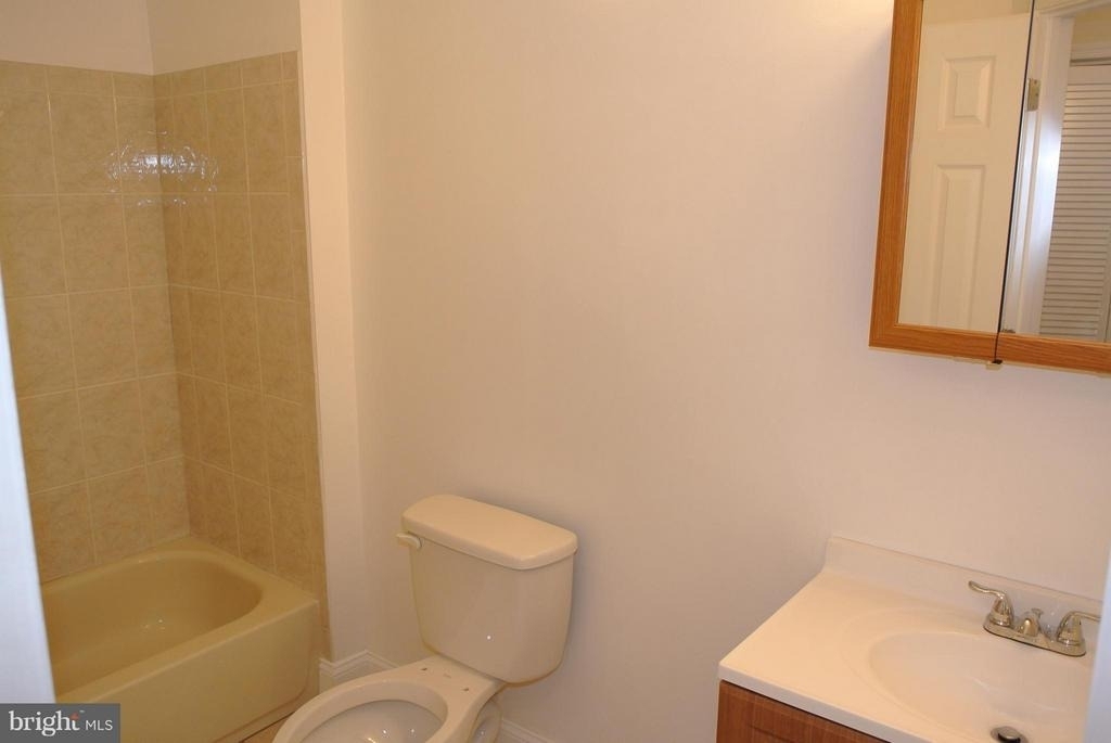 3216 28th Street Se - Photo 9