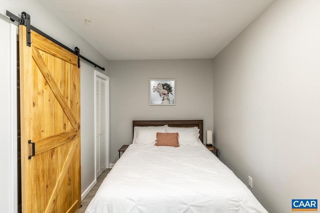 1329 Riverdale Dr - Photo 10