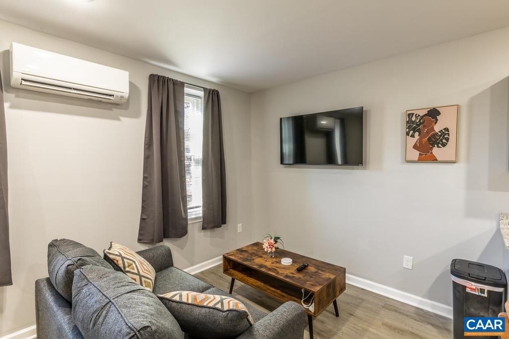 1329 Riverdale Dr - Photo 6