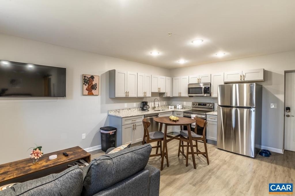 1329 Riverdale Dr - Photo 0