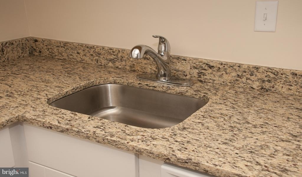 10401 46th Avenue - Photo 9