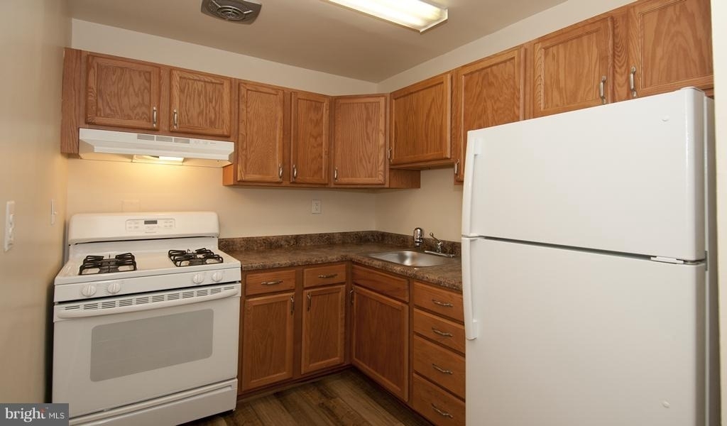 10401 46th Avenue - Photo 25