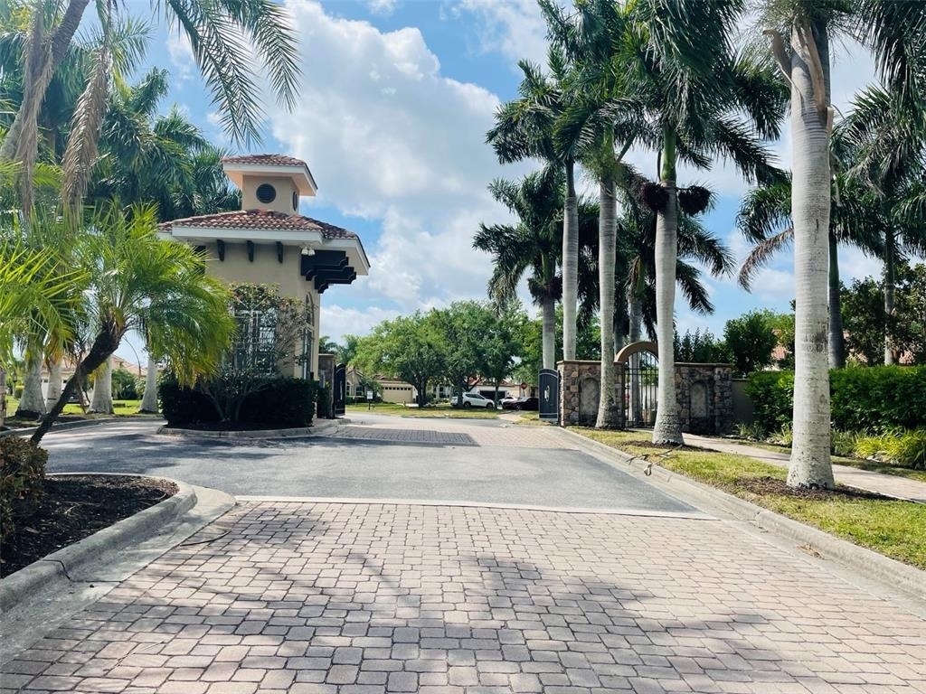 15321 Mille Fiore Boulevard - Photo 24