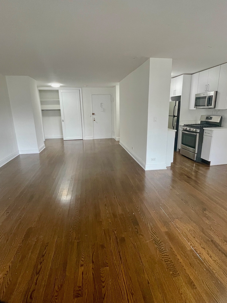 240 E 82nd Street - Photo 0
