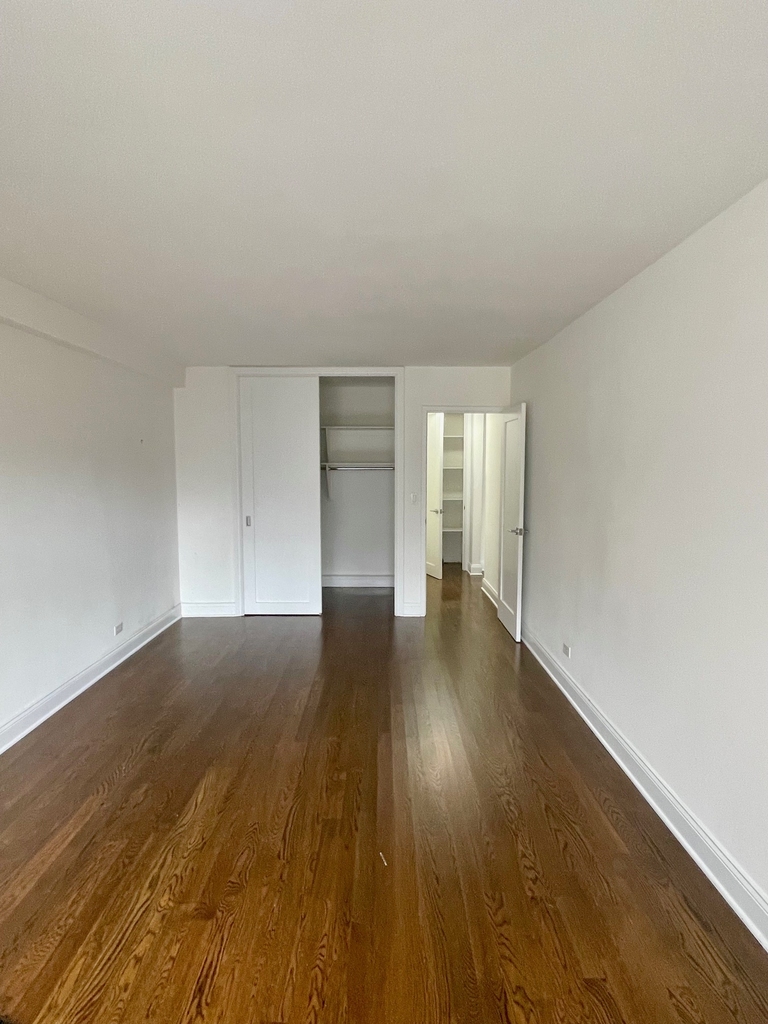 240 E 82nd Street - Photo 11
