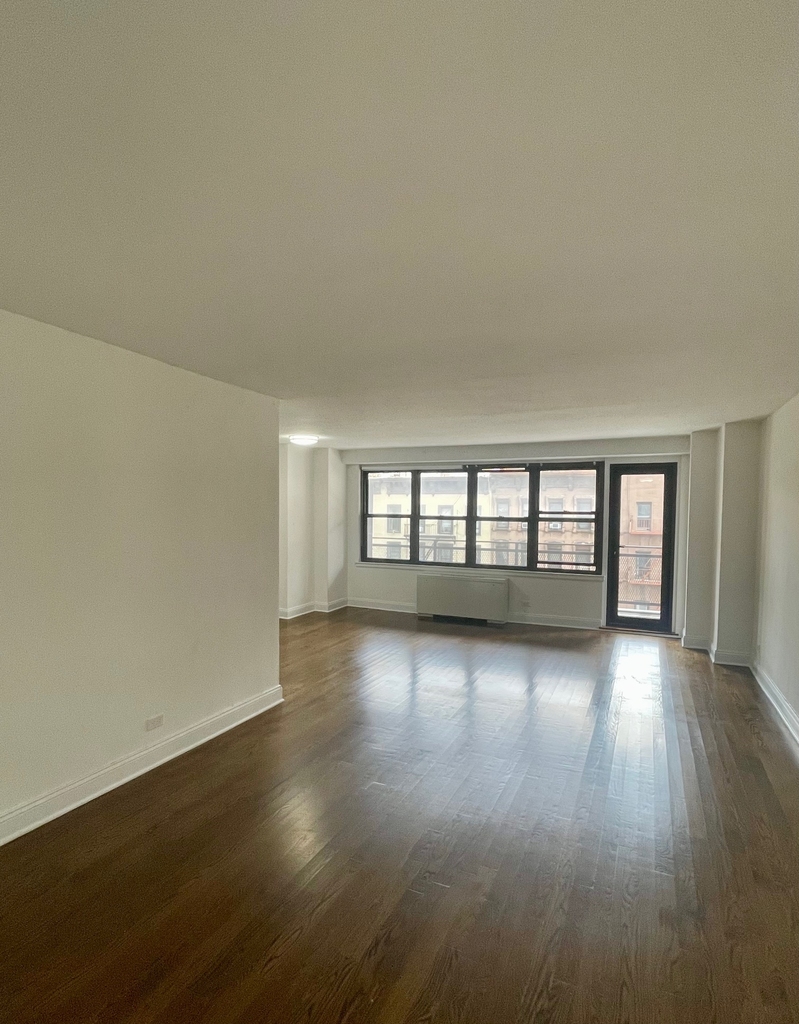 240 E 82nd Street - Photo 5