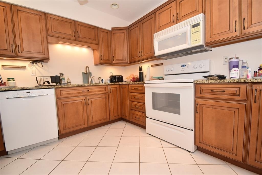 1512 Pelican Point Drive - Photo 4