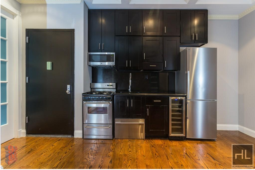 West 103rd Street - Photo 3