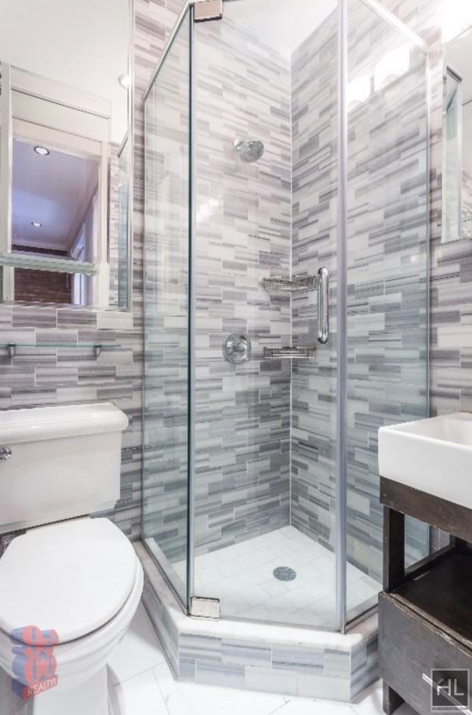 West 103rd Street - Photo 4