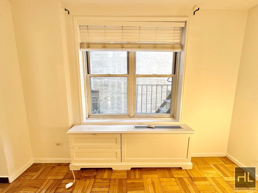 Bleecker Street - Photo 6