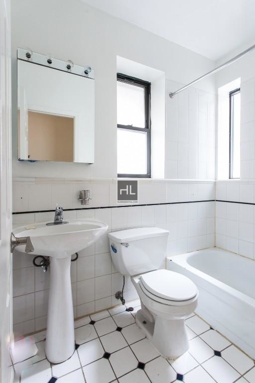 East 18th Street - Photo 11