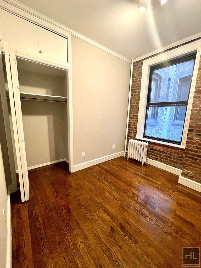East 18th Street - Photo 7