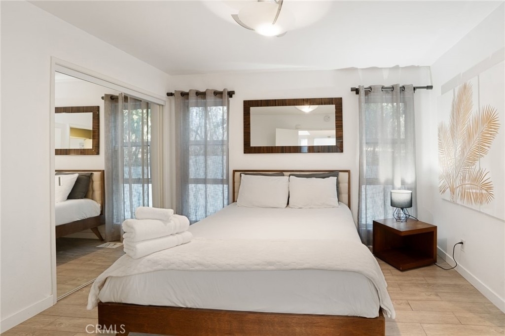 1447 N Kings Road - Photo 21