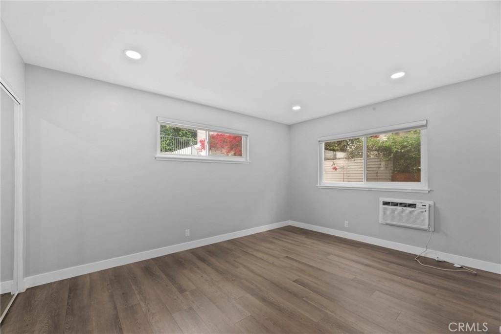 2027 Vista Del Mar - Photo 13