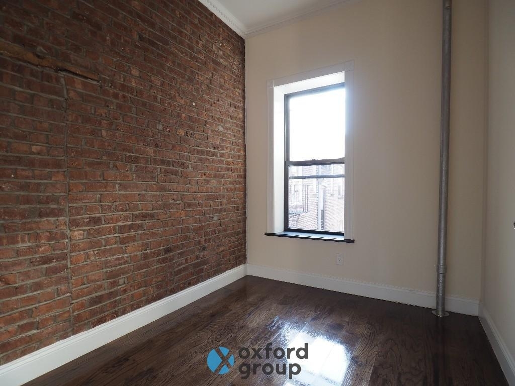 East 106th Street - Photo 1