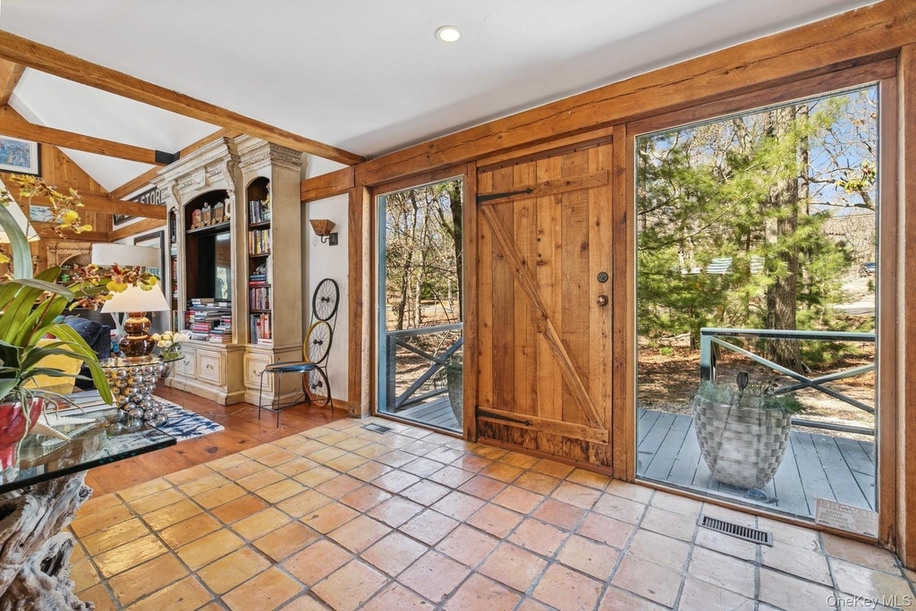 4 Marion Lane - Photo 2