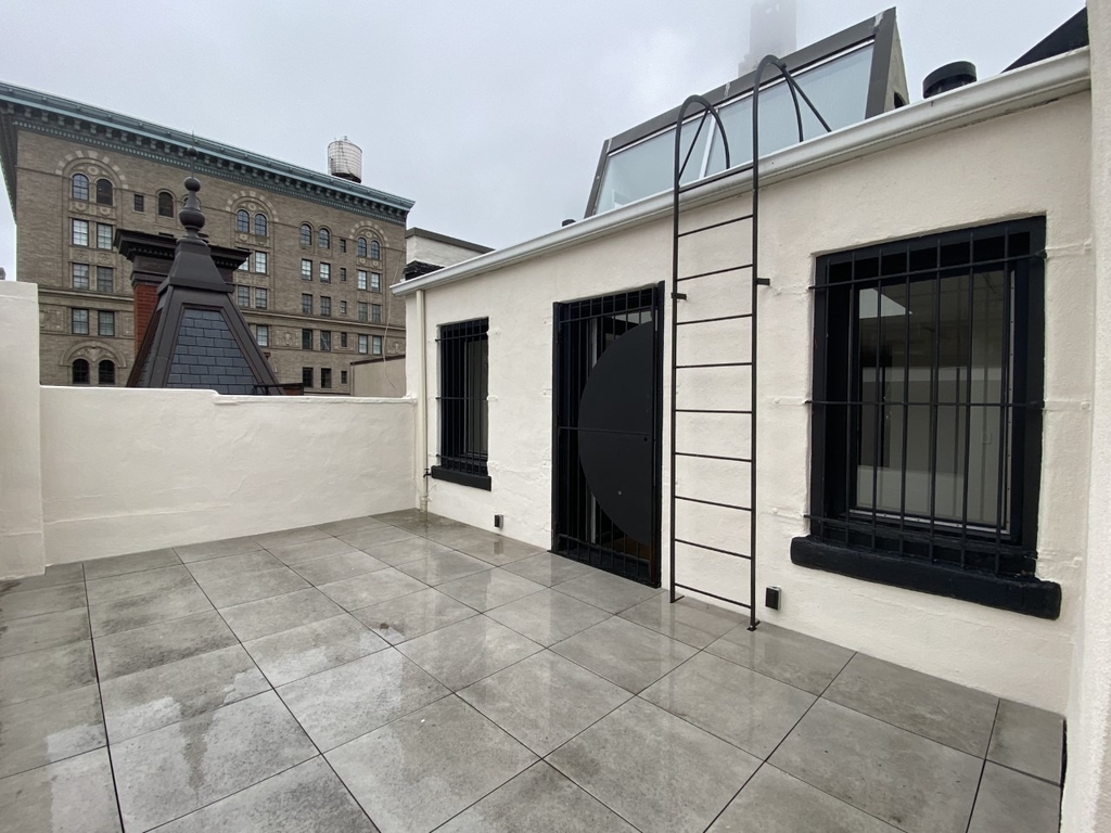 24 E 64th Street - Photo 8