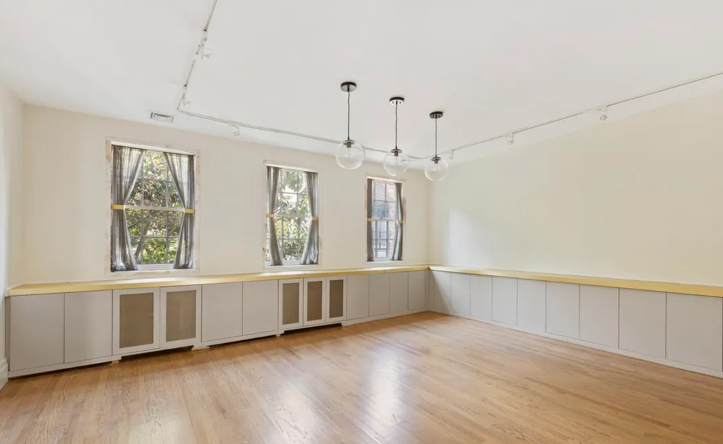 24 E 64th Street - Photo 3