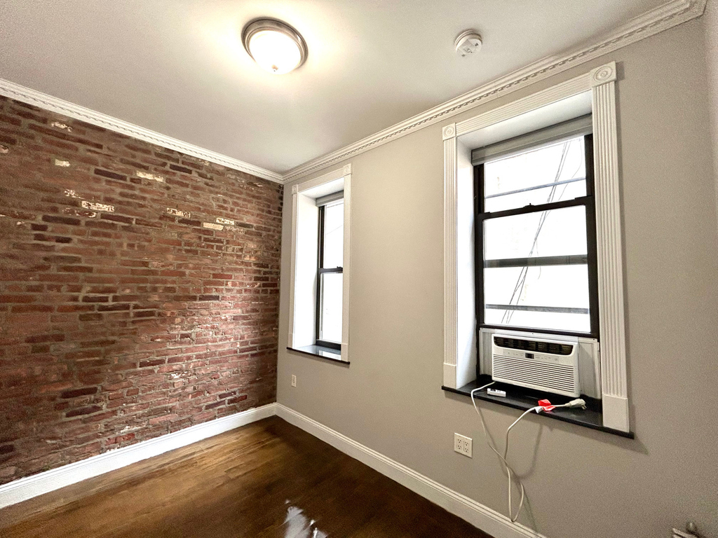West 123rd Street - Photo 5