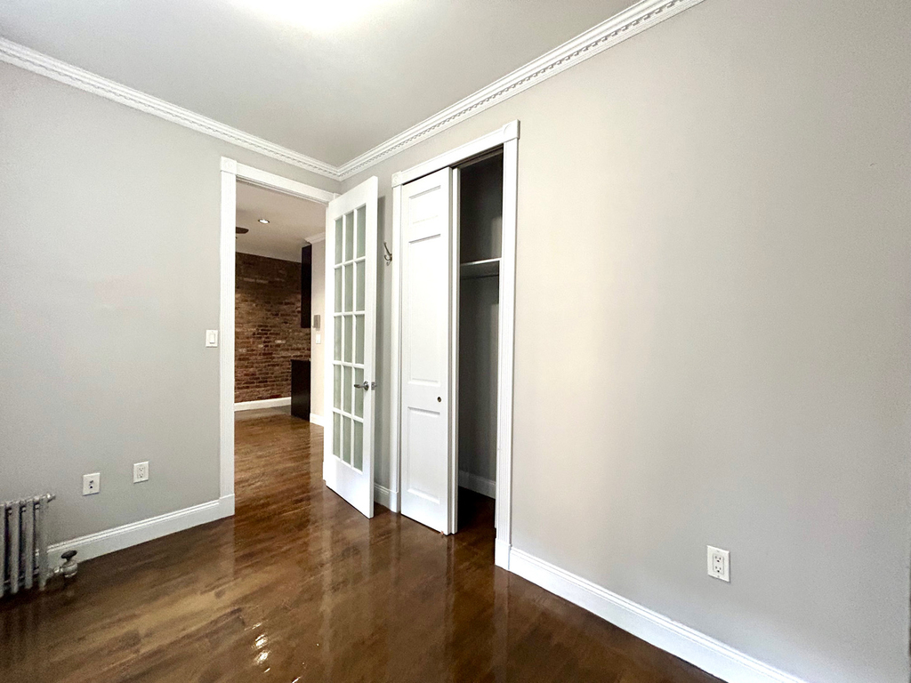West 123rd Street - Photo 6