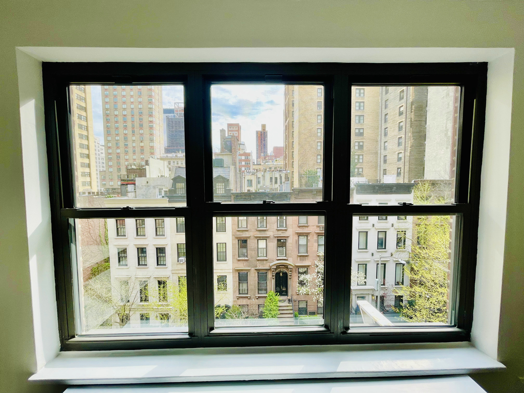 137 East 38th Street - Photo 1