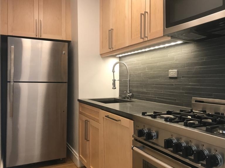 East 86th Street - Photo 0