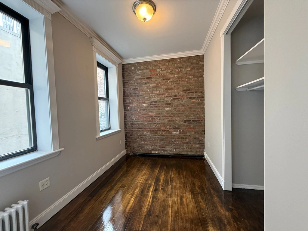 East 18th Street  - Photo 5